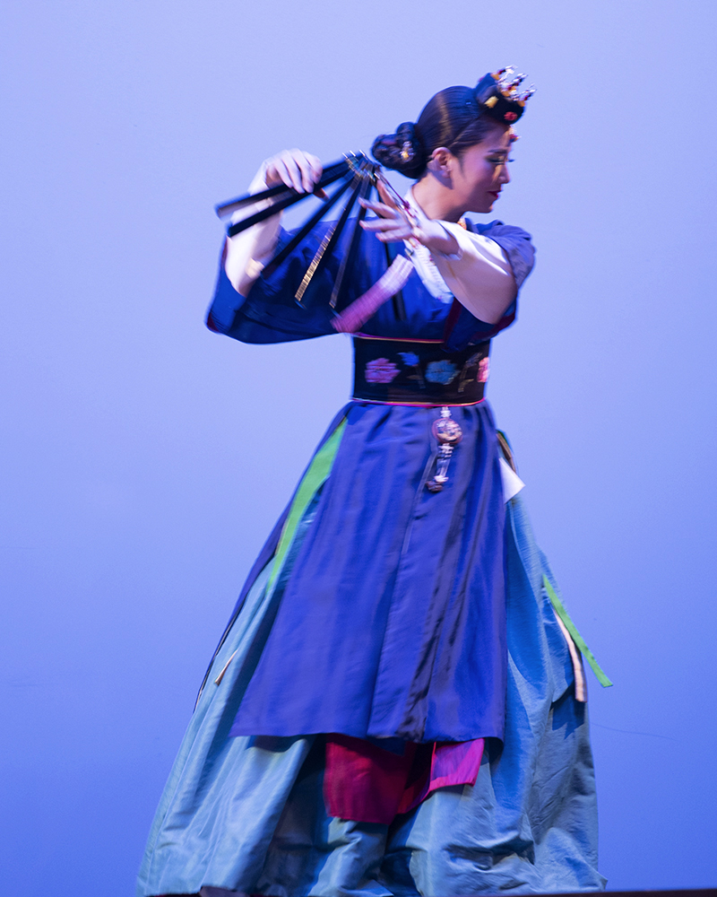 Cascade Solo costume in performance